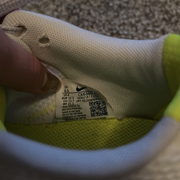 Nike Renew Running Shoes Neon Orange & Pink 6.5 - Picture 3 of 6